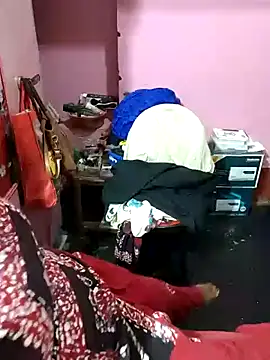 hotbhabhi011 live cam on StripChat