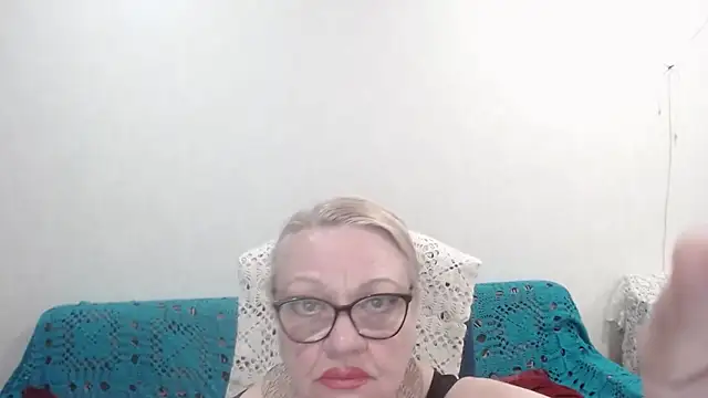 xHoneyLadyx live cam on StripChat