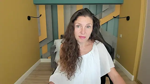 EllaLong live cam on StripChat