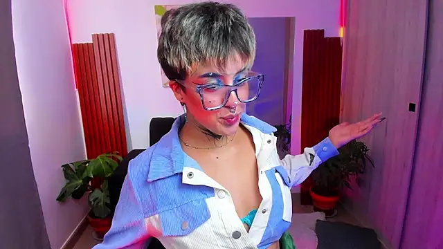 Rebeka-baker live webcam