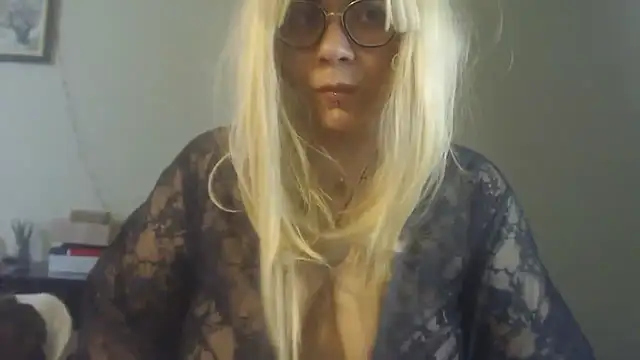 BoobliciousNat live cam on StripChat