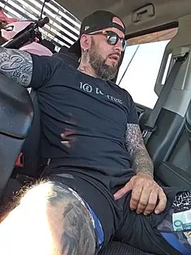 Beardedtattood live sex cam