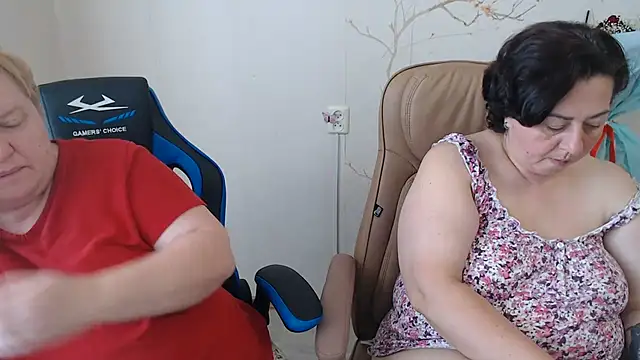Lindy-Jeanie webcam