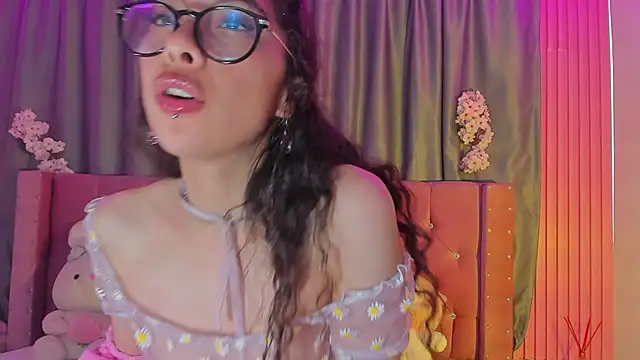 Sarah_Moon1 webcam