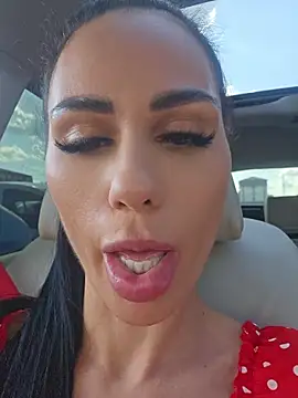 KatiaDivine webcam