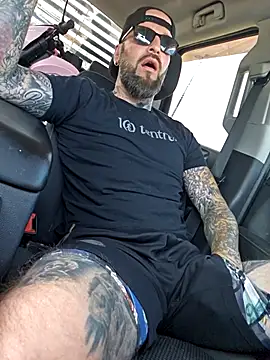 Beardedtattood live sex cam