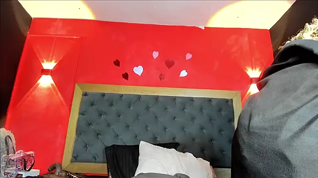YayaHilton webcam