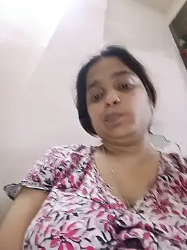 Meloni_71 live cam on StripChat