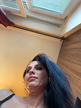 Hotmomcheckk_