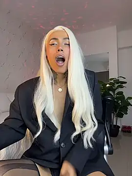 miss_tatiana_'s live cam