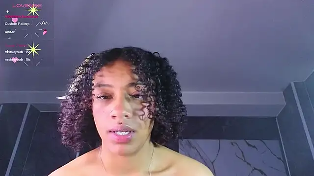 Violeth_b live cam on StripChat