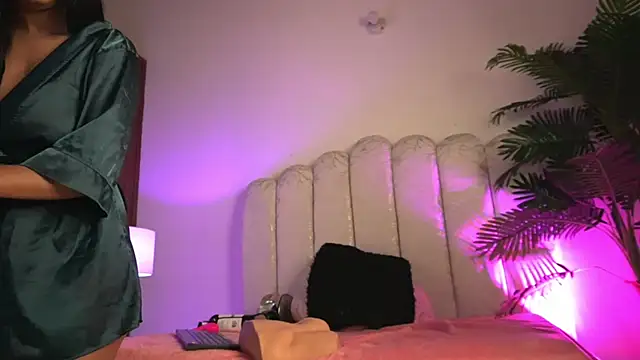 pocahotass_11 webcam
