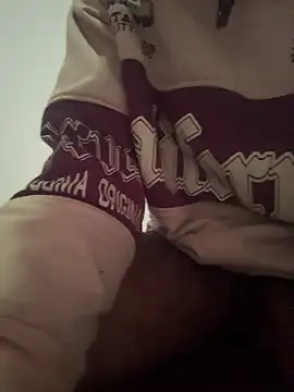 NaugthyBear_ webcam