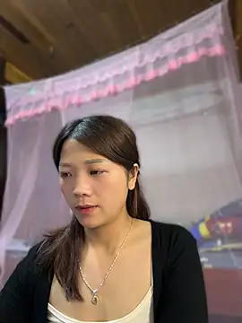 hhanni06 live webcam