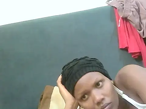 roziebeauty webcam