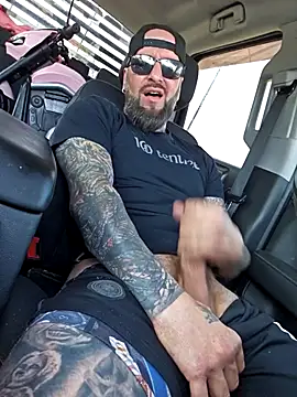 Beardedtattood live sex cam