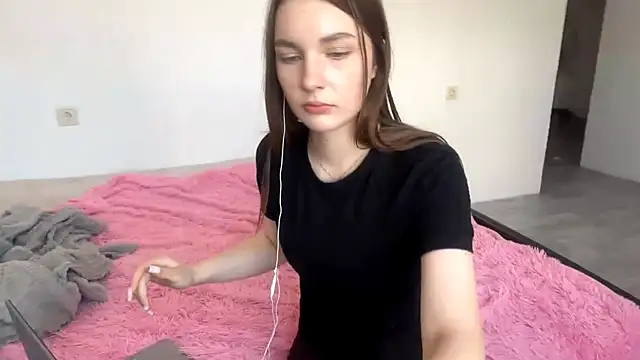 JuleCawood live cam on StripChat