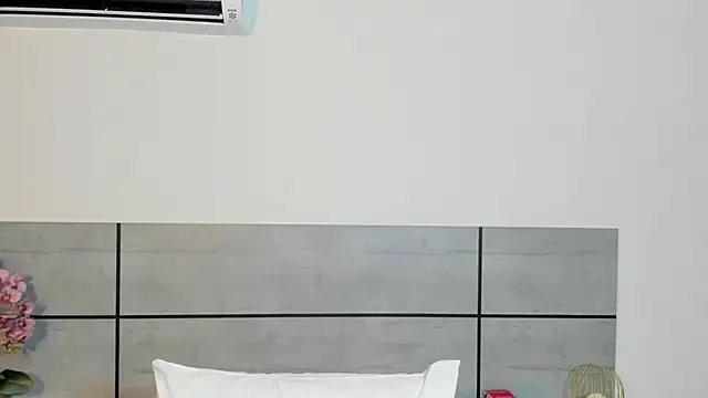 kiraspell (F young) - Spank mya ass hard
