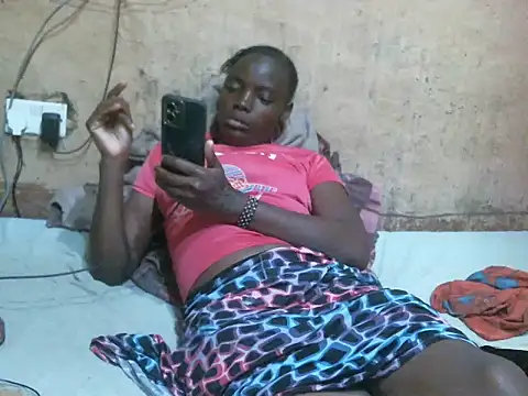 cute_naimah webcam