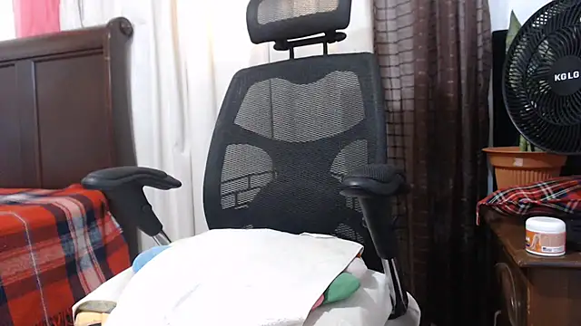 jenny_milf69 - Jenny_milf69's free webcam - UK Sex Cams
