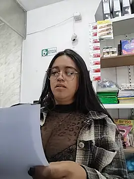 Mia_Risky-1