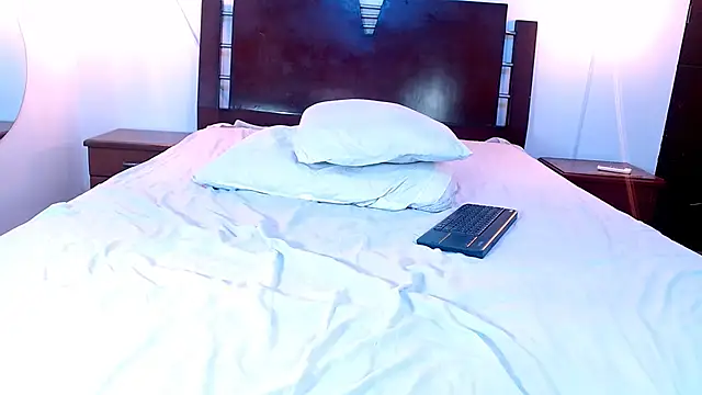 VelvetTemptation_ webcam
