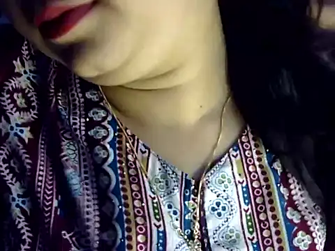 Cute_Aliyaa live cam on StripChat