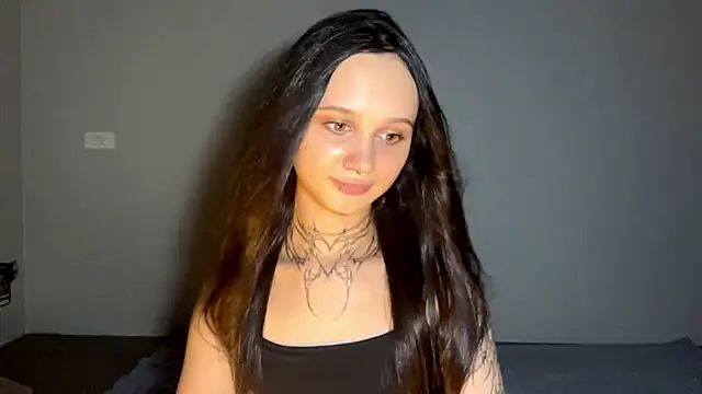 MayraLucarelli live cam on StripChat