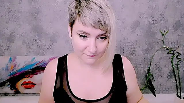 Djullia live cam on StripChat
