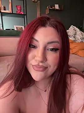 CurvyKimmy1 webcam