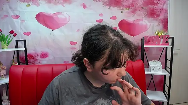 NeonilaLisova live cam on StripChat