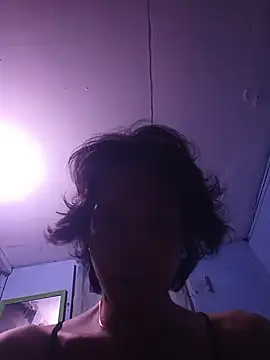 manilafoxts live cam on StripChat