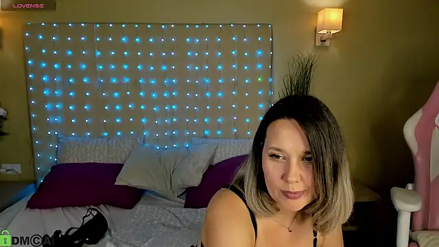 Nikki_Mi1k live sex cam