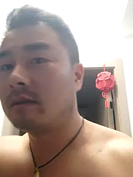 guozuo Live Webcam on Stripchat