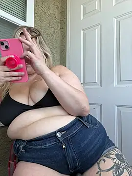 PiggyRose webcam