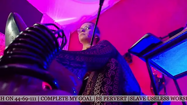 MistressSlut1 webcam