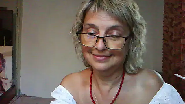 ElizabethGorden live cam on StripChat