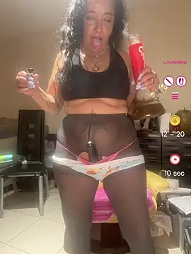 PichyPrettyPussy webcam