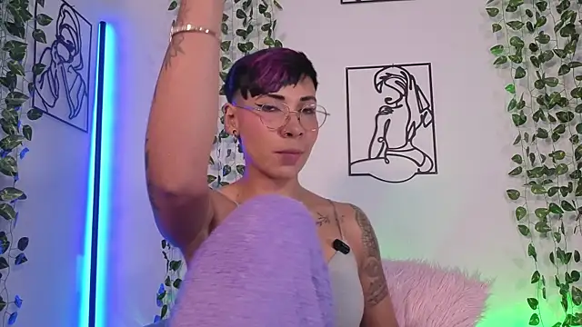 MiaMorgan_ webcam