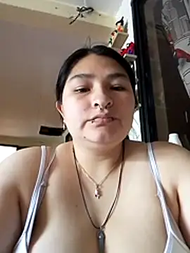 LauraHorny69 webcam