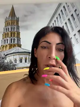 Yasmiinee webcam