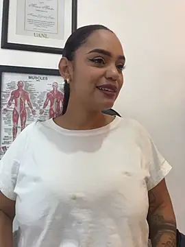 Sara-77 webcam