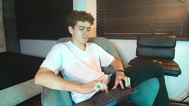 Tyler_Mcrey webcam