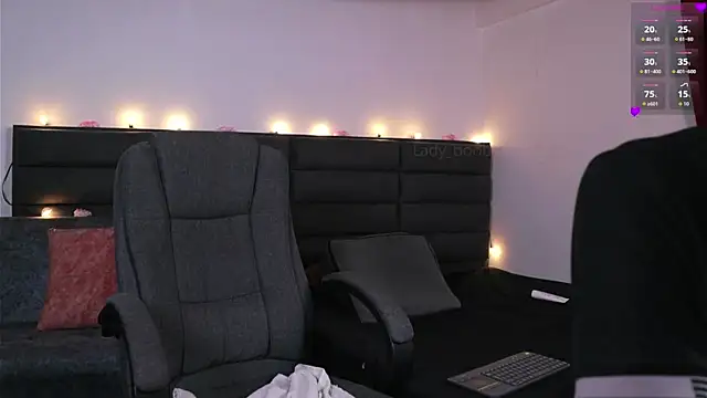 kathieandpovcock1 live cam on StripChat