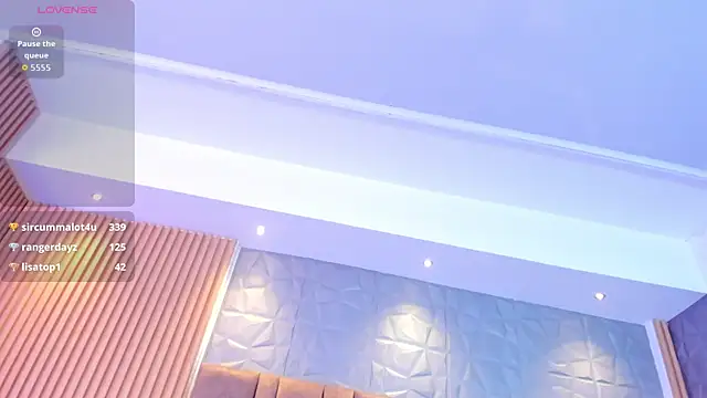 Ivaannaa_ live cam on StripChat