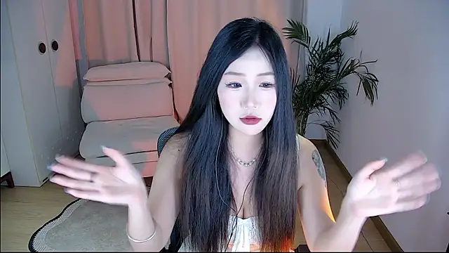 SH-jiaqi0001 live cam on StripChat