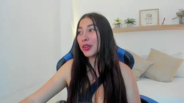 bella_99_ live cam on StripChat
