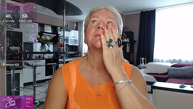 roxana_brooks live cam on StripChat