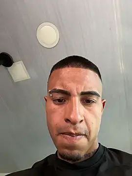 willclayy Live Webcam on Stripchat