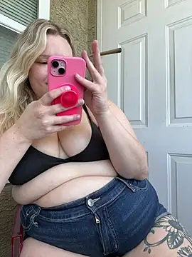 PiggyRose webcam